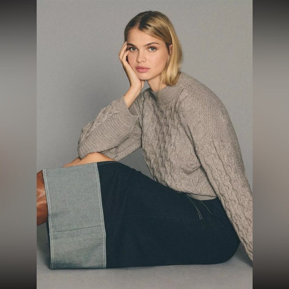 NWT Anthropologie long sleeved cropped Cable knit sweater